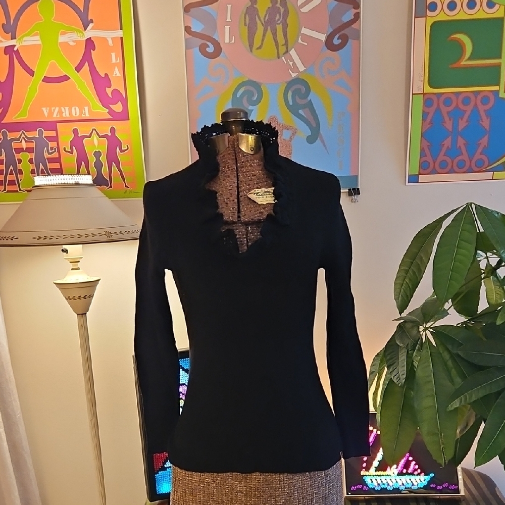 Vintage 1950s Dalton Virgin Cashmere Sweater Dramatic Deep V-Neck High Lace Neck